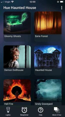 Hue Haunted House oferuje szereg upiornych pokazów świetlnych, w tym demoniczny domek dla lalek i makabryczny cmentarz.