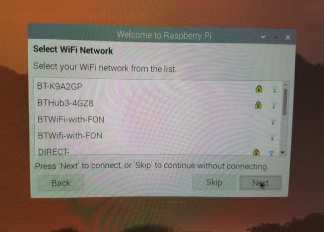 Подключите Raspberry Pi к сети Wi-Fi.