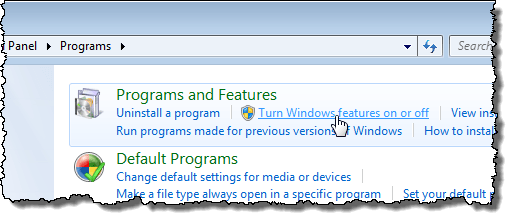 Klikken op de koppeling Windows-functies in- of uitschakelen in Windows 7