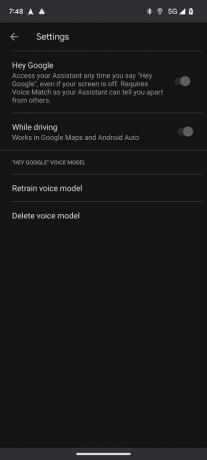 „Hey Google“ išjungta telefono „Android Auto“ programoje.