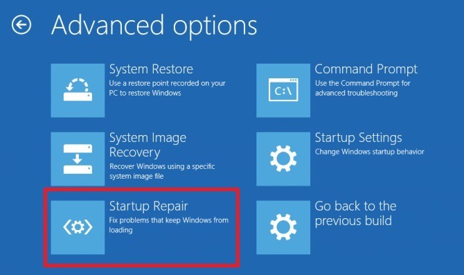 En cliquant sur l'option « Startup Repair » dans les options avancées de l'environnement Windows RE.