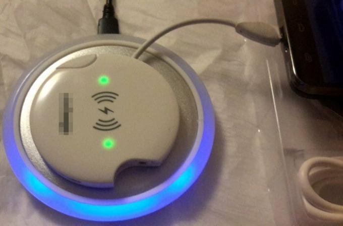choetech-wireless-charger-led-indicator