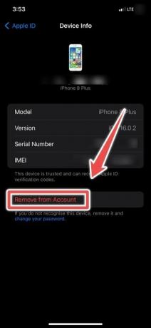 Parinktis Pašalinti iš paskyros „iPhone“ įrenginio informacijos puslapyje