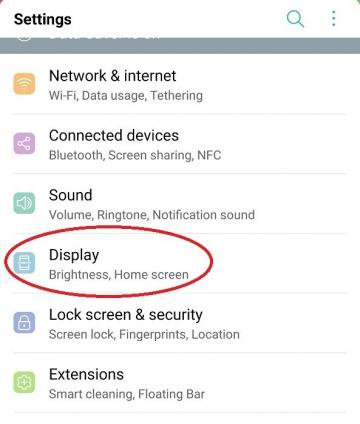 Как назначить домашний экран на Android
