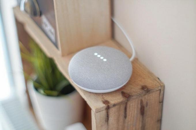 Nustatykite „Smart Home“ „Google Mini“
